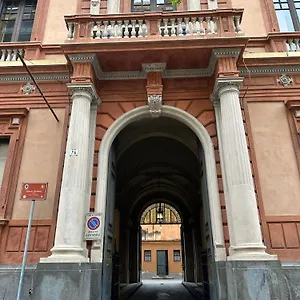 Sicilian Vibes Flat In Palazzo Storico Aeroporto di Catania Fontana Rossa