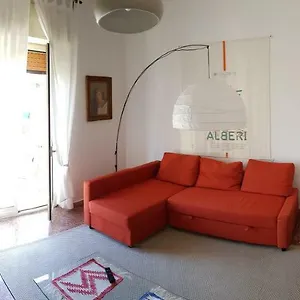 Arricrìati Vicino Lungomare Appartamento Aeroporto di Catania Fontana Rossa